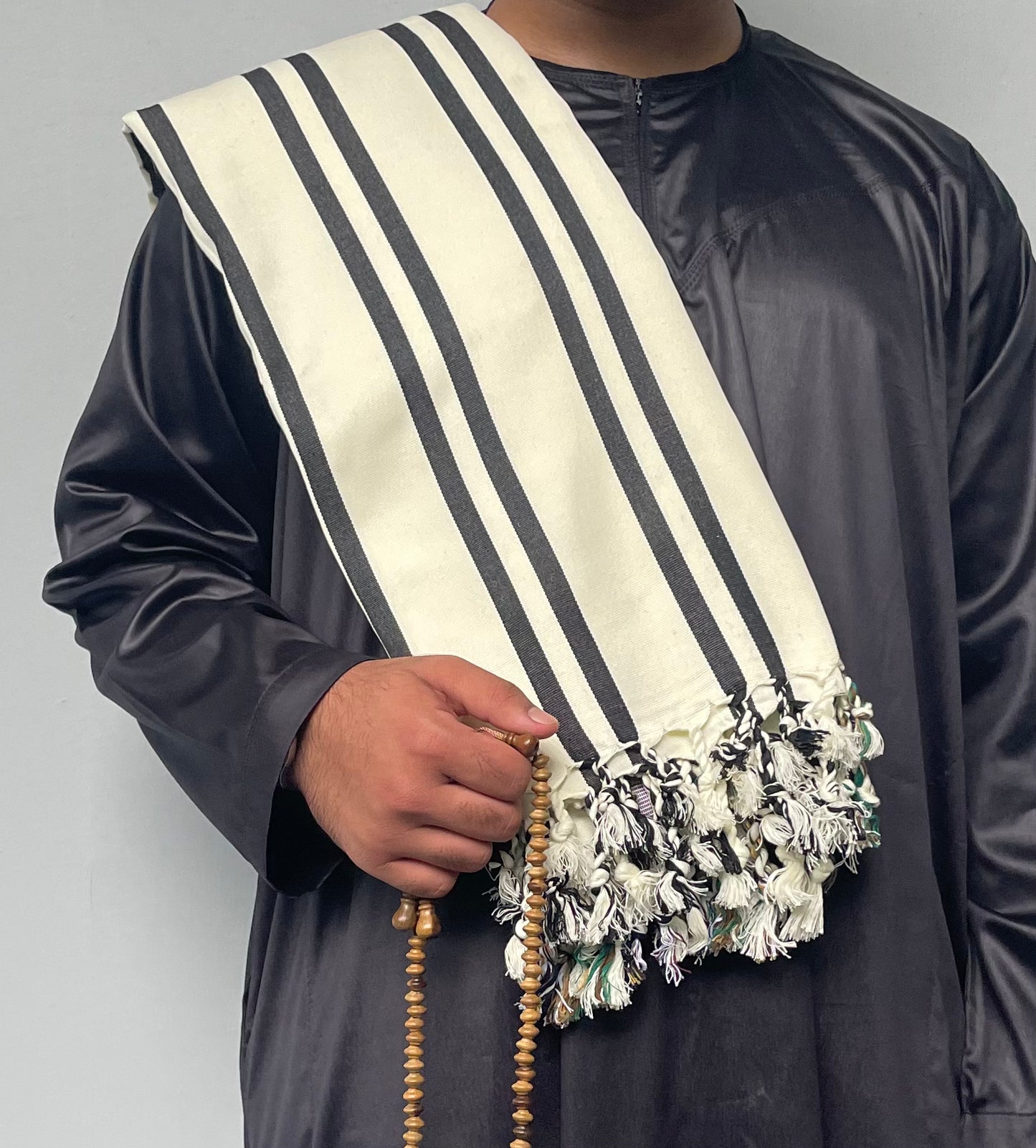 Yemeni Shawl in Cloudy Nights White