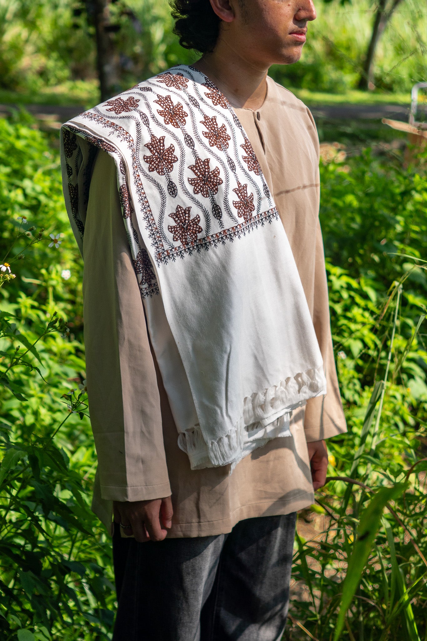 Kashmiri Silent Breeze (نسيم) — "Breeze" Light